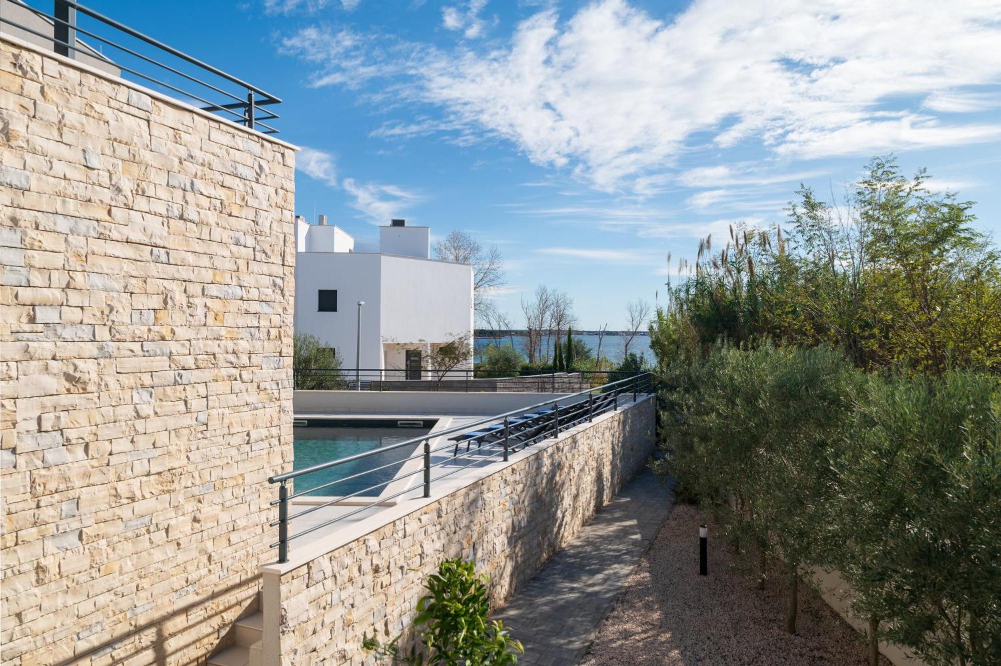 Roca With Heated Pool And Sauna