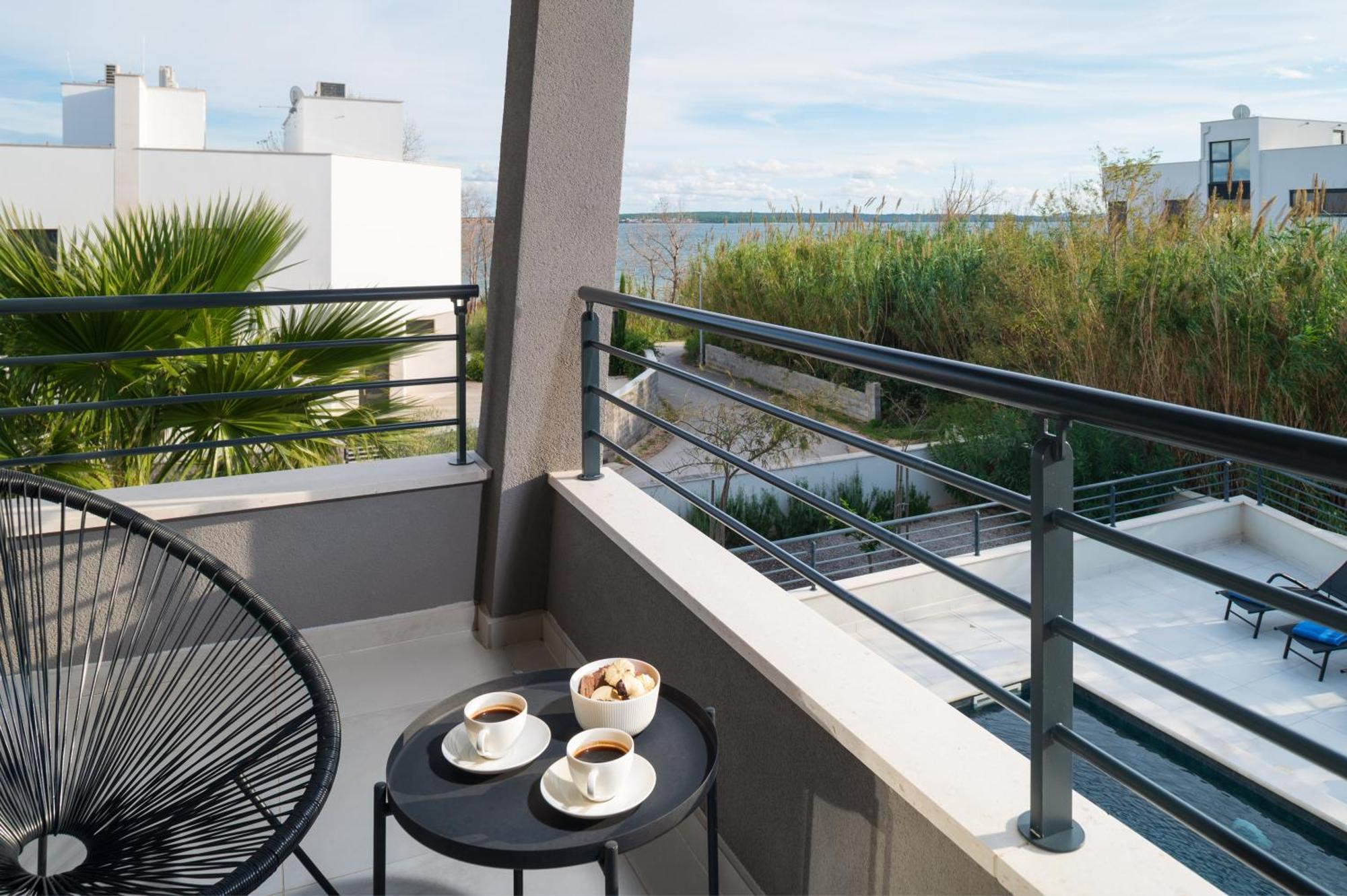 Villa Roca With Heated Pool And Sauna *