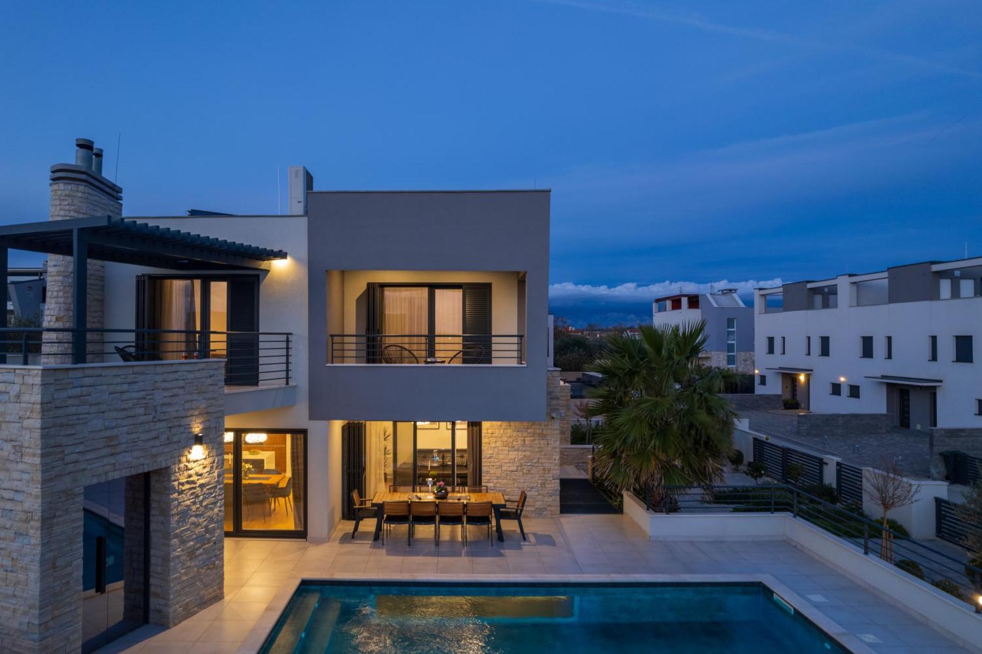 Villa Roca With Heated Pool And Sauna *