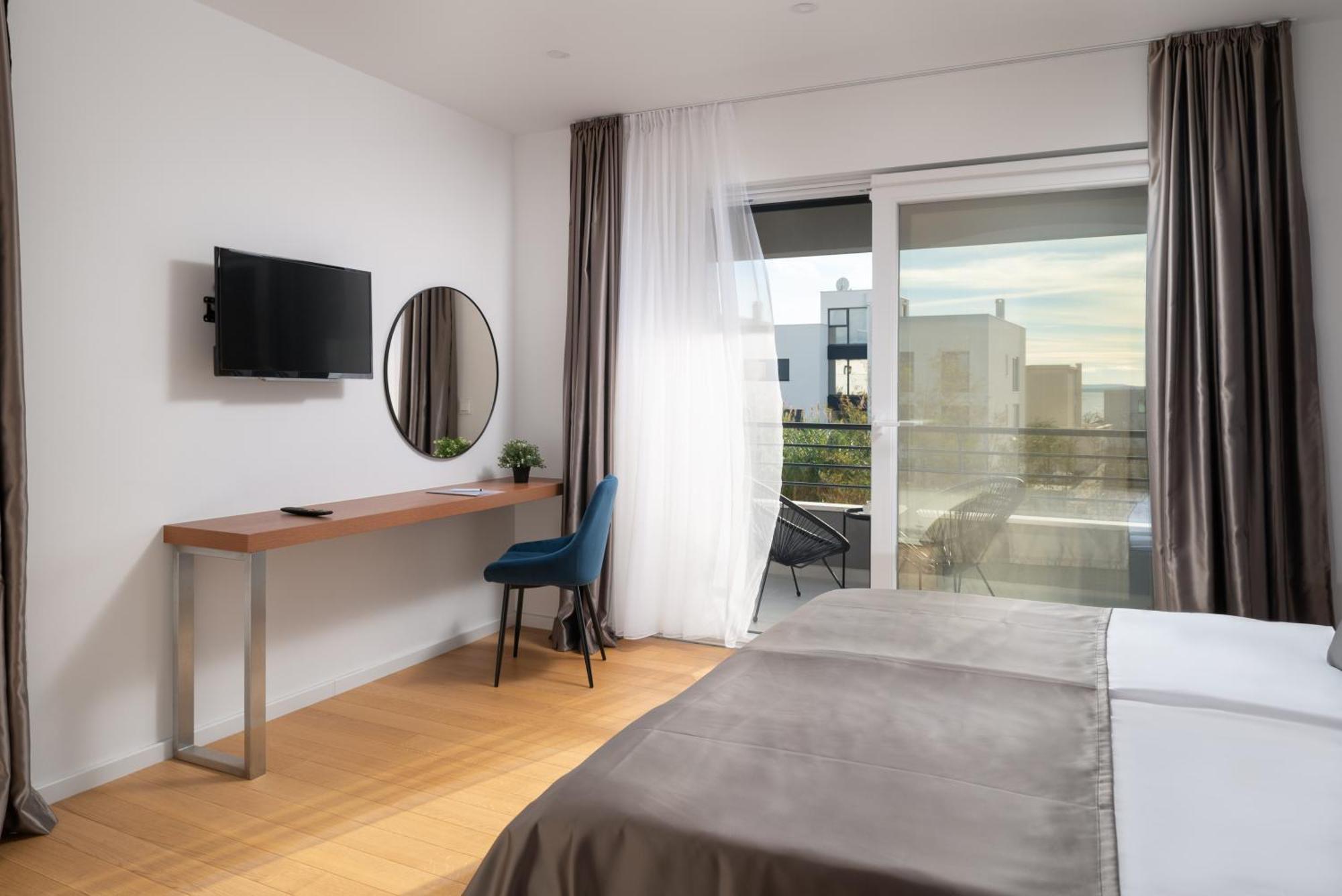 Villa Roca With Heated Pool And Sauna